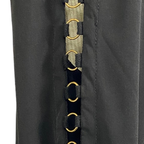 Carmen Marc Valvo Cutout Sleeves Black Gold Rings Blouse Top Sz M - Picture 9 of 9